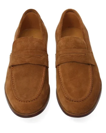 Pantofi loafers din piele intoarsa.