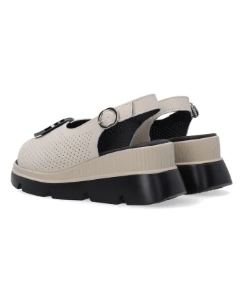 Sandale din piele slingback cu perforatii