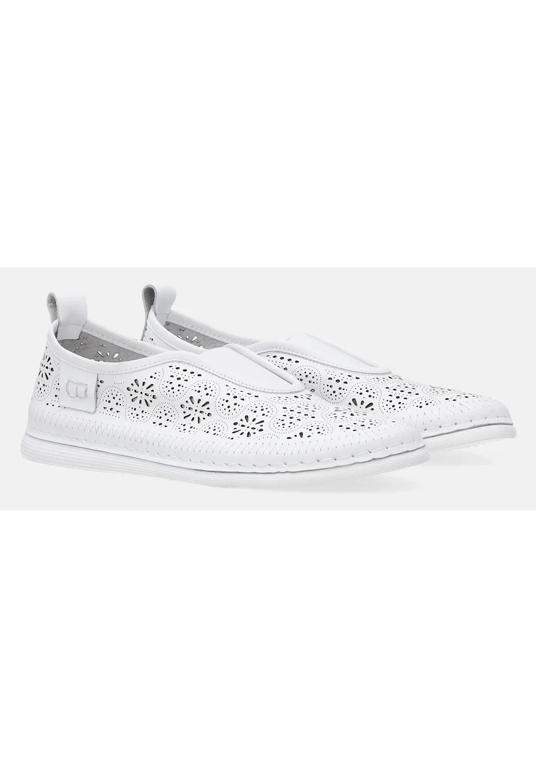 Pantofi sportccu partea superioara ajurata,