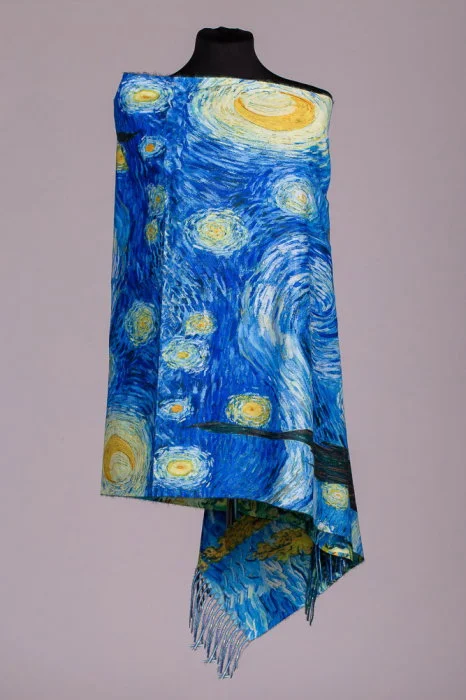 Esarfa doua fete, imprimata cu model inspirat  dupa pictura celebra a lui Van Gogh   Noapte Instelata  , material tip cashmere