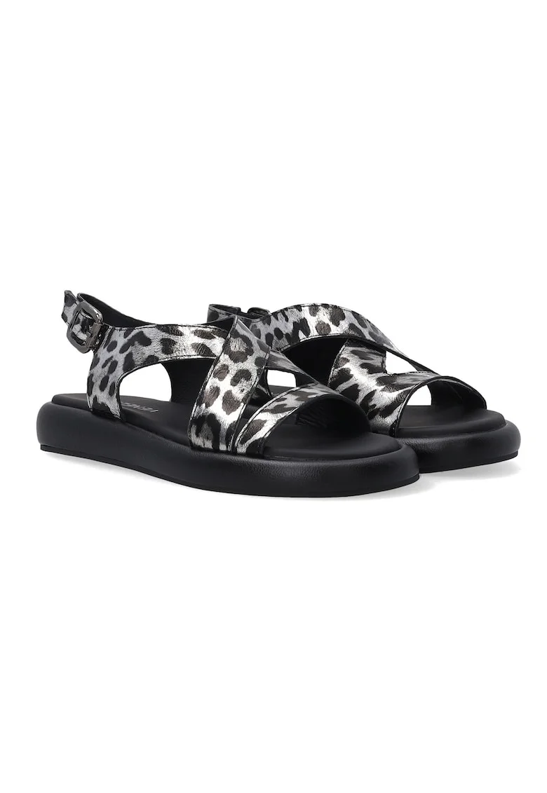 Sandale cu imprimeu animal print si platforma