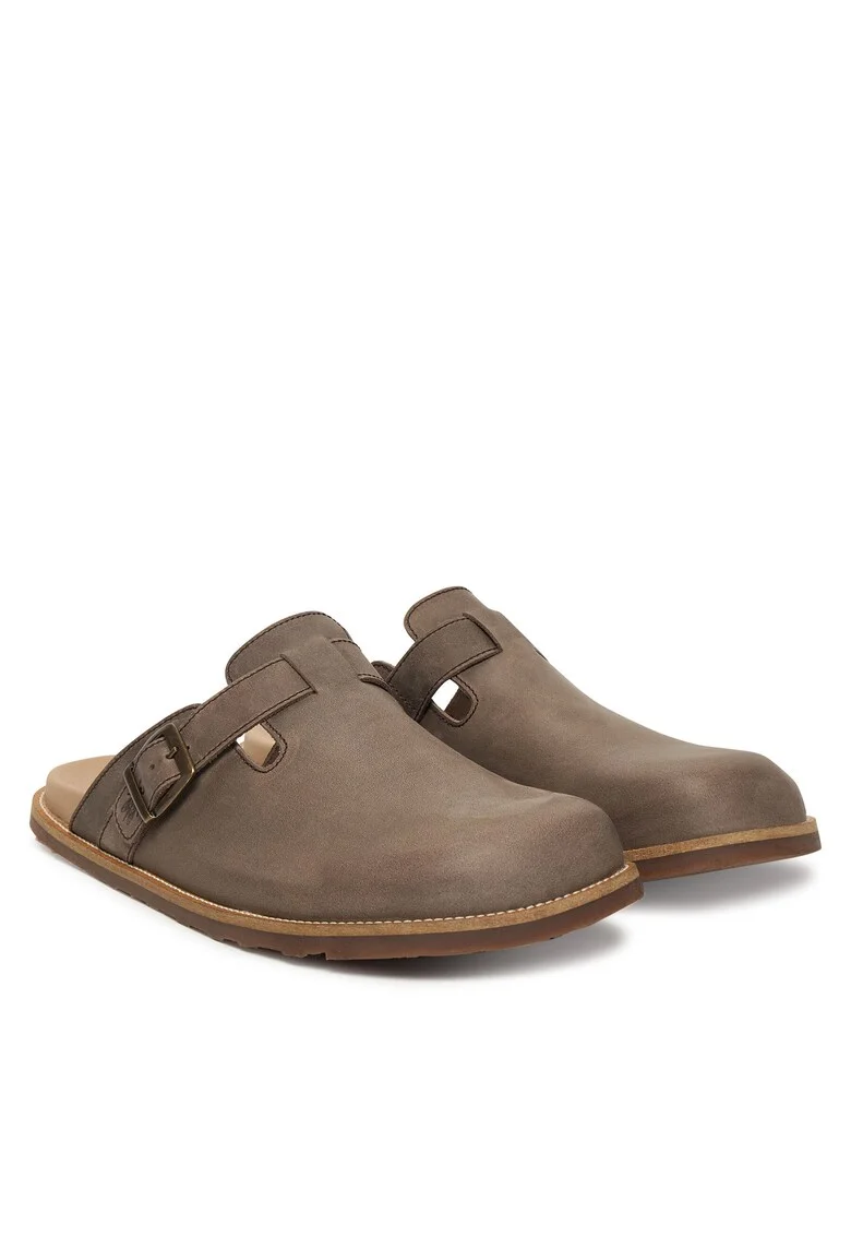 Slapi barbat,  piele naturala, maro,