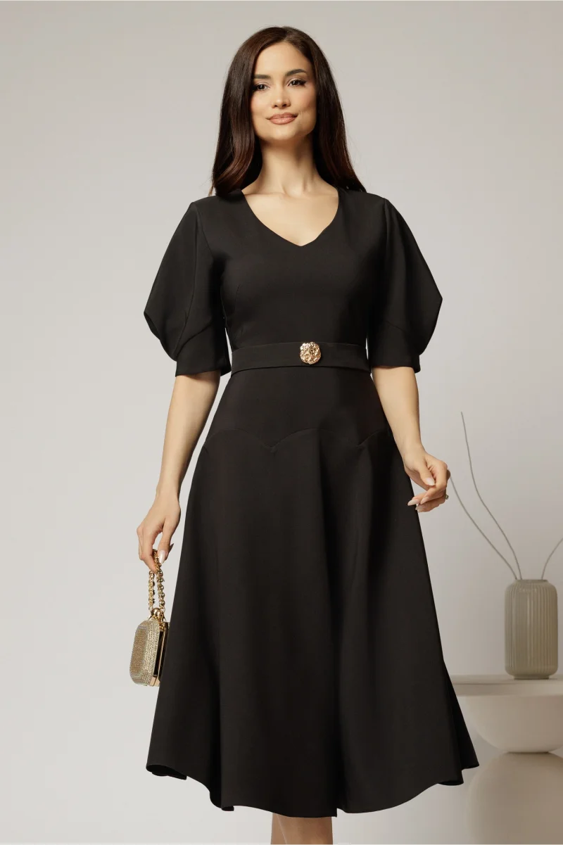 Rochie midi neagra eleganta cu fusta clos, decolteu adanc in V si maneci bufante