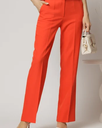 Pantaloni oranj cu croi drept si buzunare