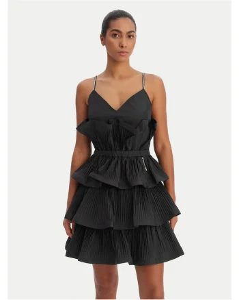 Rochie de cocktail, Negru
