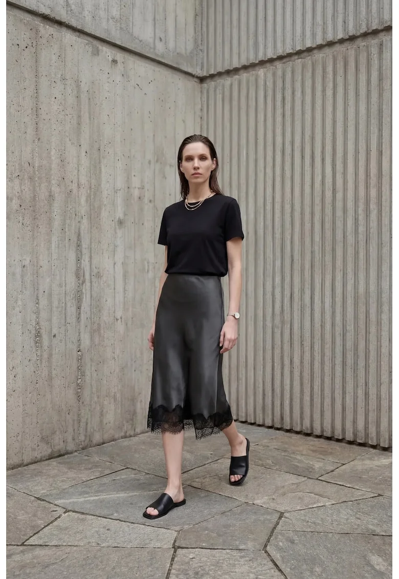 Fusta midi,  satin, talie inalta, negru