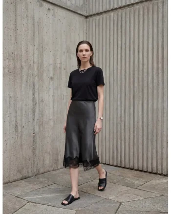 Fusta midi,  satin, talie inalta, negru