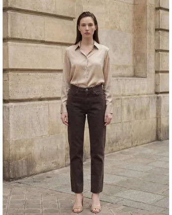 Pantaloni dama,  talie inalta, croiala dreapta, maro