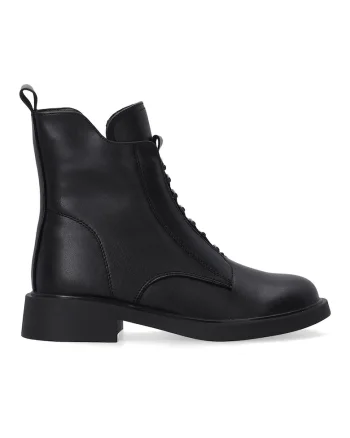 Botine negre cu caramb decorativ