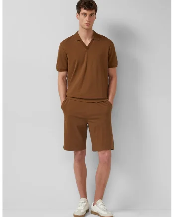 Pantaloni scurti cu buzunare laterale si model uni, Maro,