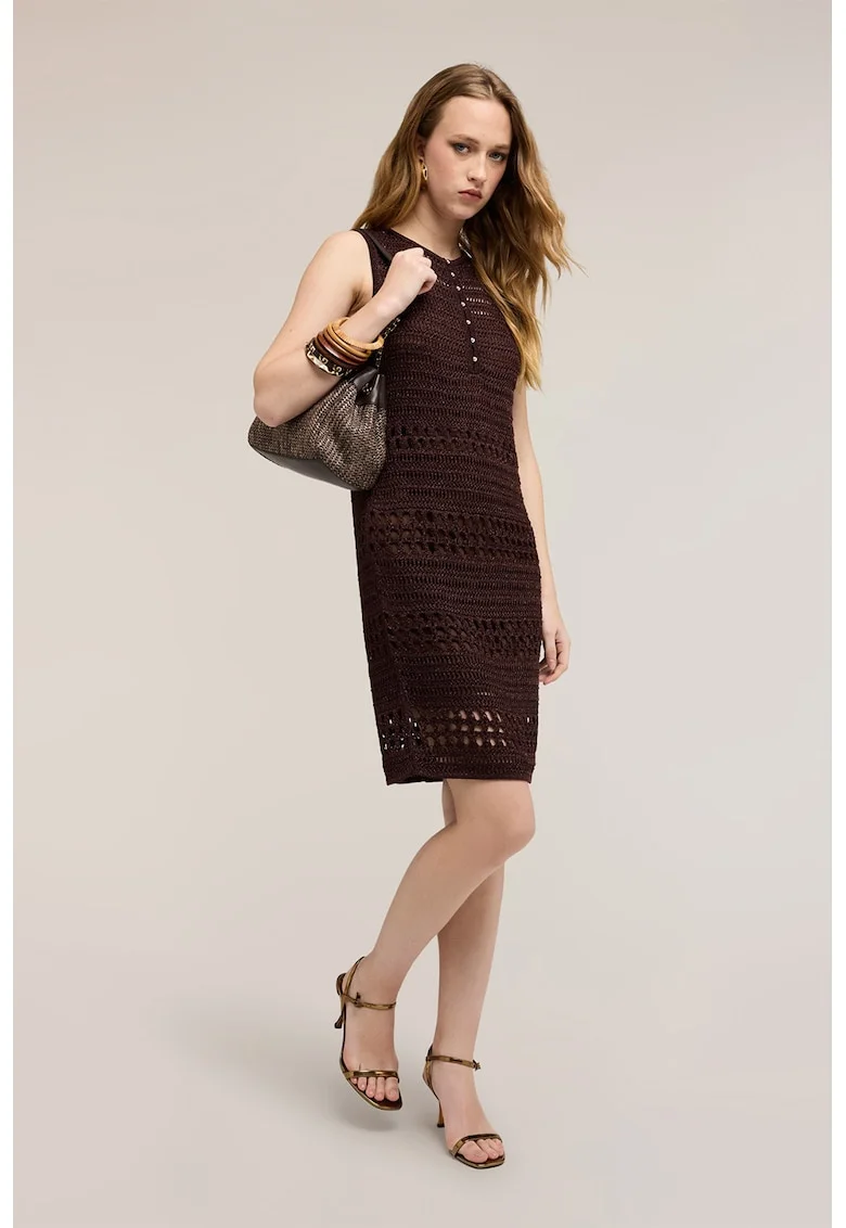 Rochie dreapta cu perforatii, Maro