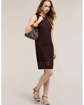 Rochie dreapta cu perforatii, Maro