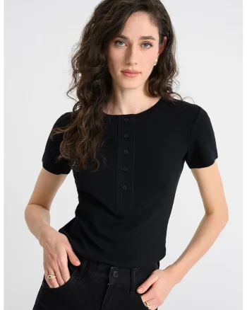 Tricou cu decolteu barcuta, Negru