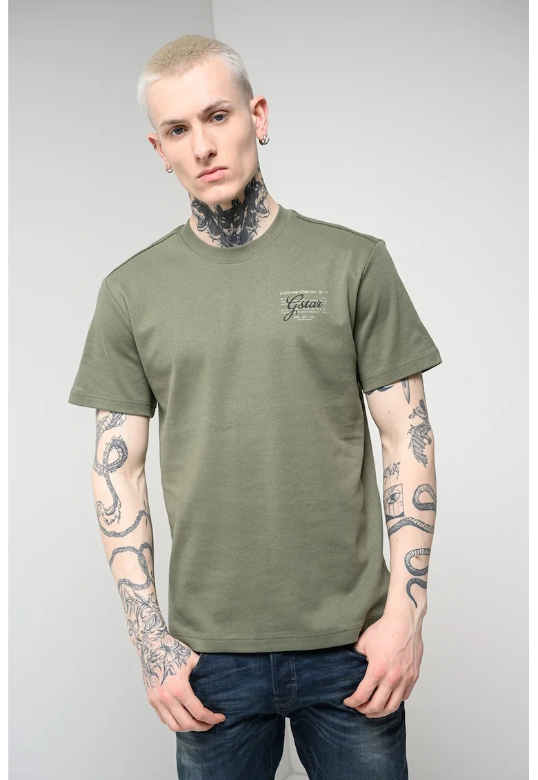 Tricou slim fit cu decolteu la baza gatului, Verde