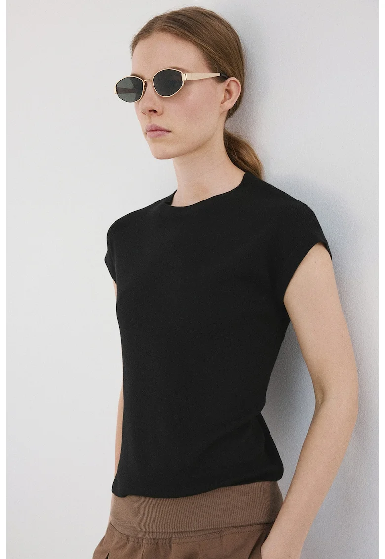 Tricou tricotat cu decolteu la baza gatului, Negru