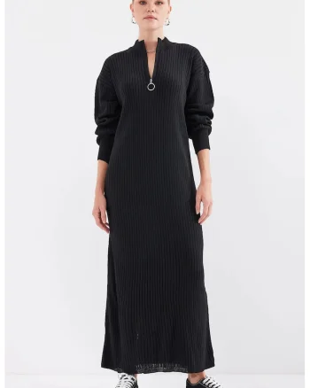 Rochie tricotata  texturata, guler inalt, fermoar, neagra, tricot, Negru,