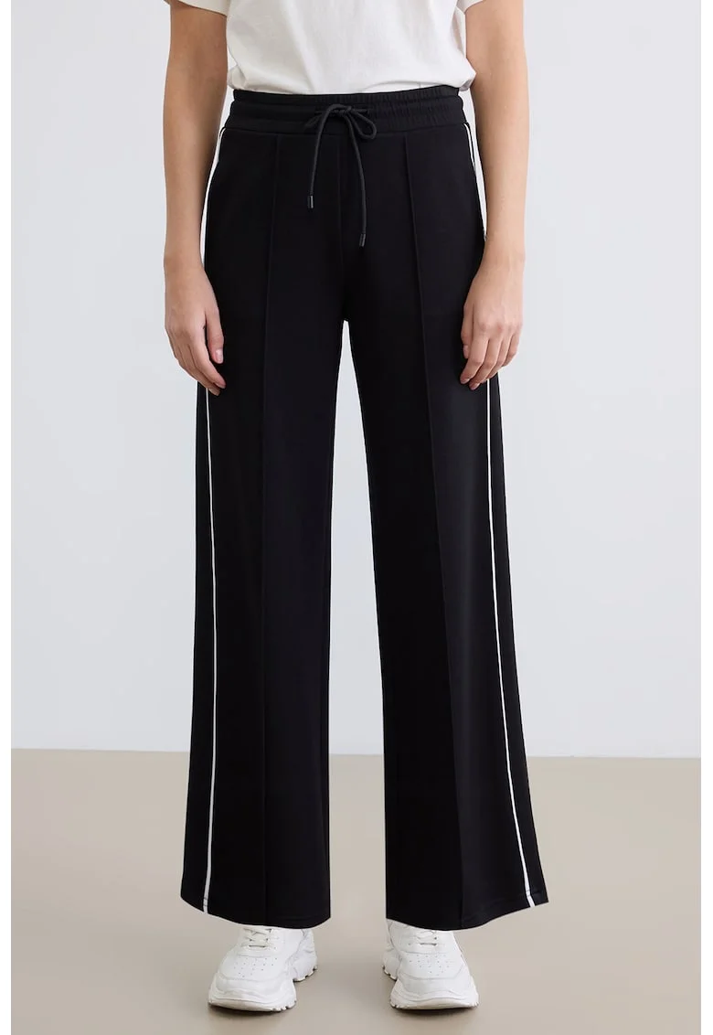 Pantaloni de trening cu croiala evazata si snur, Negru