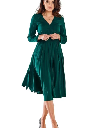 Rochie midi in clos cu decolteu petrecut din viscoza,, Verde