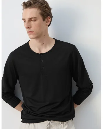 Bluza cu fenta cu nasturi, Negru