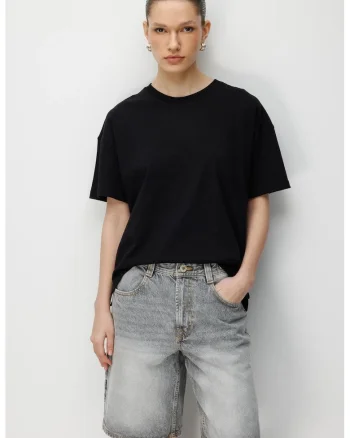 Tricou dama  negru, cu guler rotund si slit