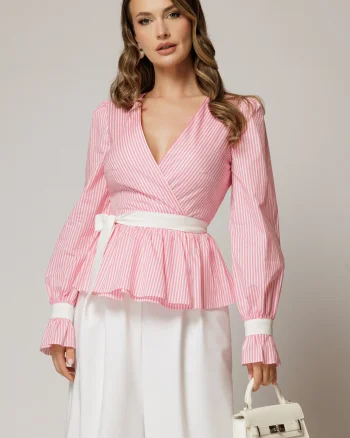 Bluza DY Fashion roz in dungi din poplin cu decolteu petrecut si maneci evazate