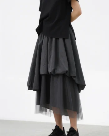 Fusta midi ampla cu straturi si tulle, cu volum si design asimetric, gri