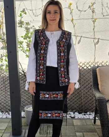 Costum Traditional Vesta si Fote Suzi