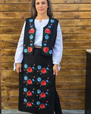 Costum Traditional Vesta si Fote Flori 3