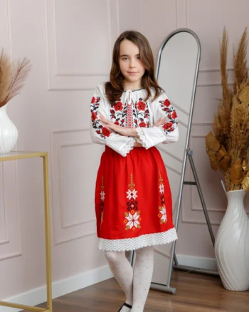 Compleu traditional bicolor pentru fetite cu motiv floral rosu Emilia