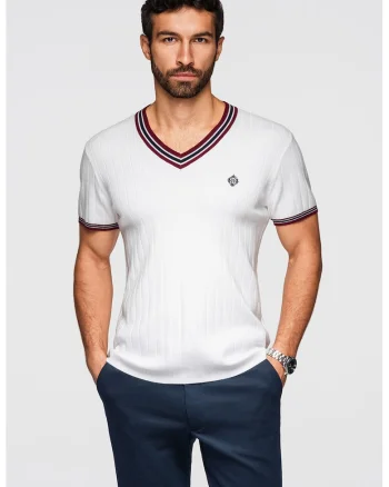 Tricou striat cu decolteu in V si detaliu cu broderie discreta, Alb