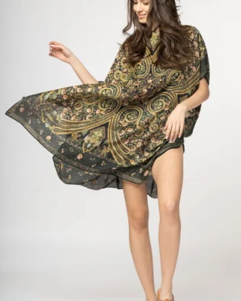 Rochie de plaja tip poncho din matase cu motive orientale pe fond negru