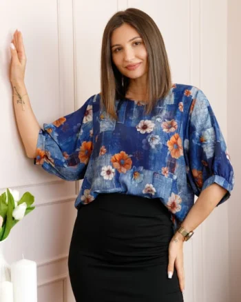 Bluza albastra cu imprimeu floral multicolor Harper plus size