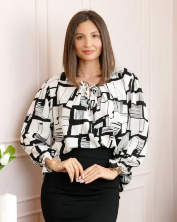 Bluza dama alba cu imprimeu geometric negru Quinn plus size
