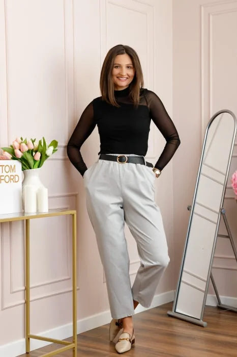 Pantaloni plus size gri cu talie elastica si curea reglabila Lillian