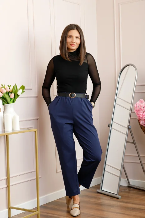 Pantaloni plus size bleumarin cu talie elastica si curea reglabila Lillian