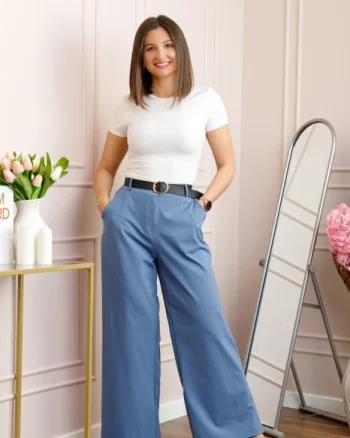 Pantaloni bleu evazati cu talie elastica la spate si curea reglabila Molly