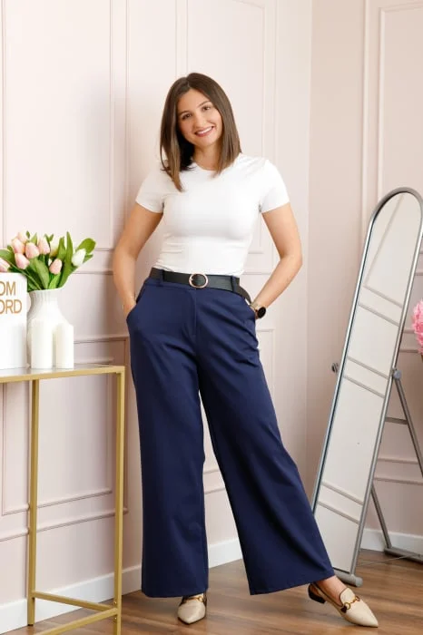 Pantaloni bleumarin evazati cu talie elastica la spate si curea reglabila Molly