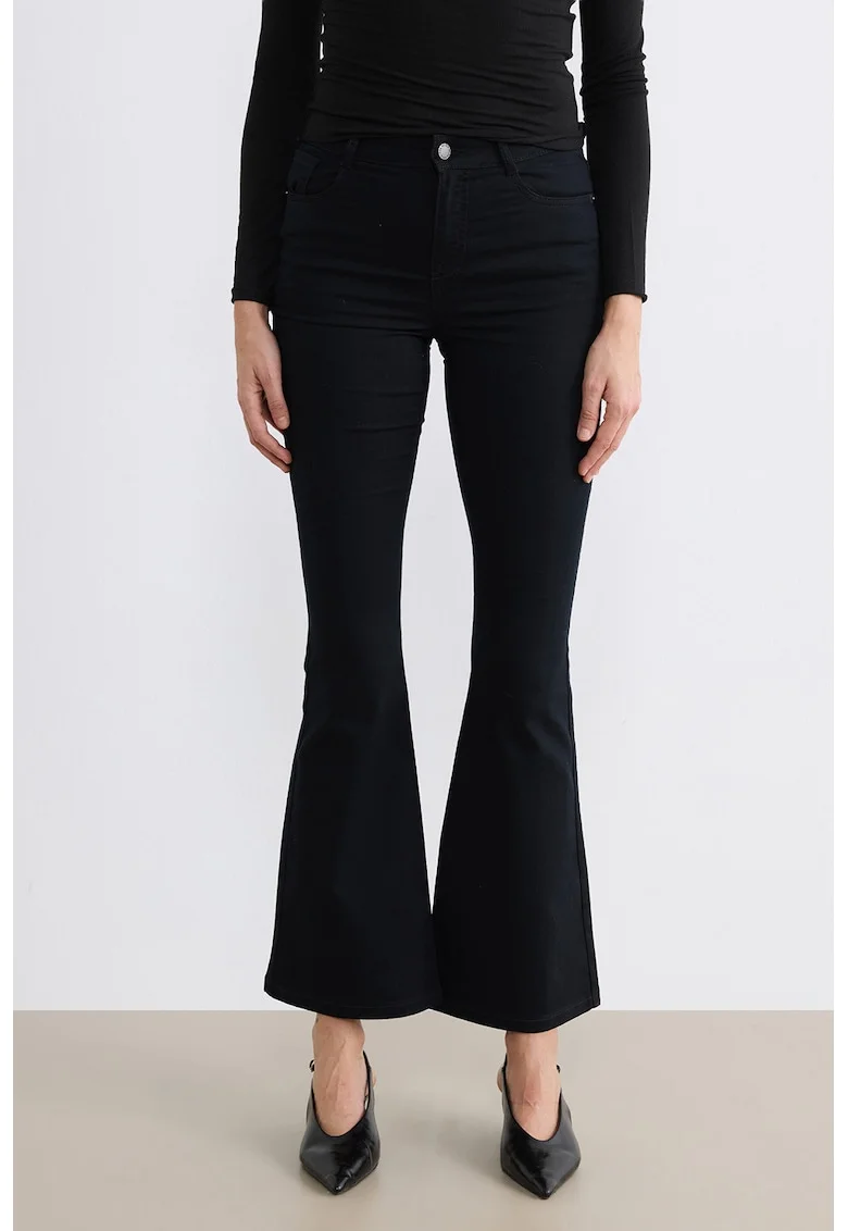 Blugi crop evazati, Negru