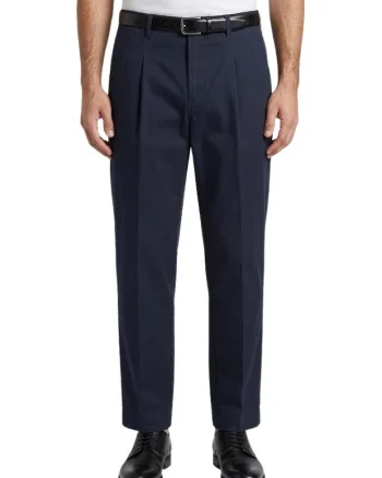 Pantaloni cu croiala conica si pliu frontal,
