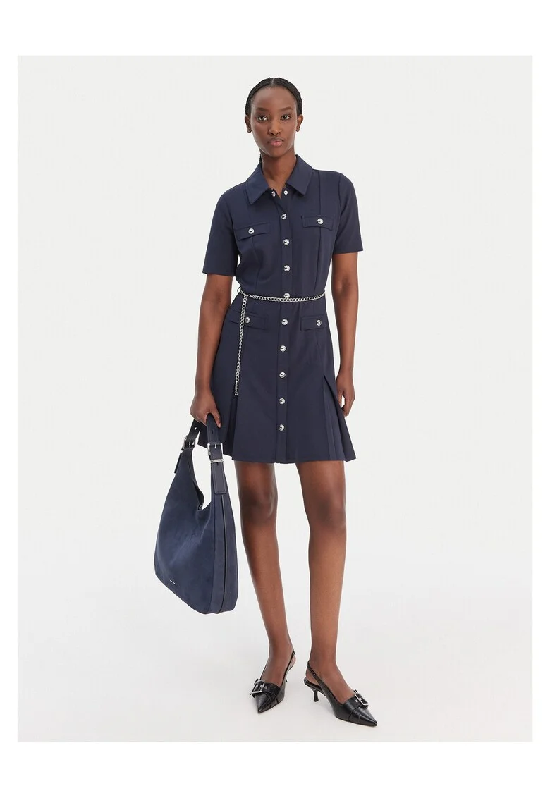 Rochie camasa bleumarin, Bleumarin