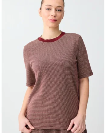 Tricou cu decolteu la baza gatului, Visiniu/Rosu stins