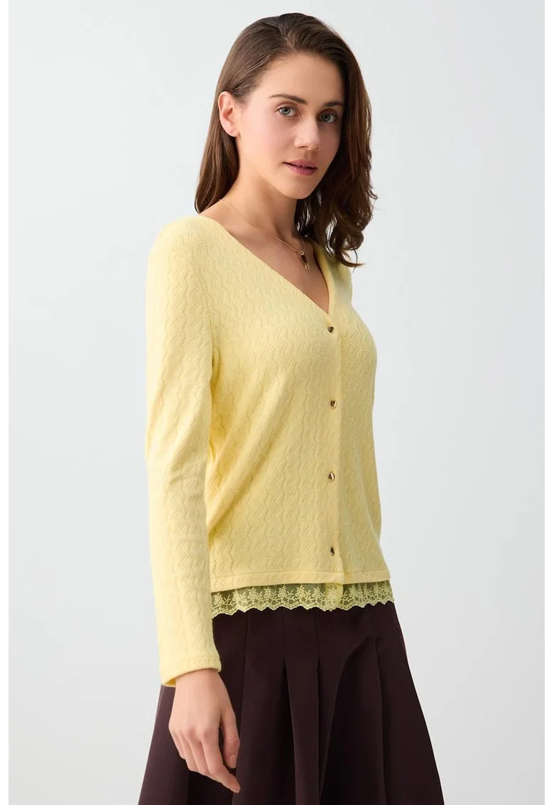 Cardigan tricotat fin cu terminatie din dantela, Galben pai
