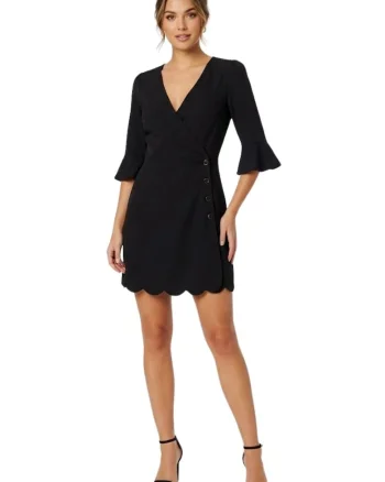 Rochie cu terminatie valurita,