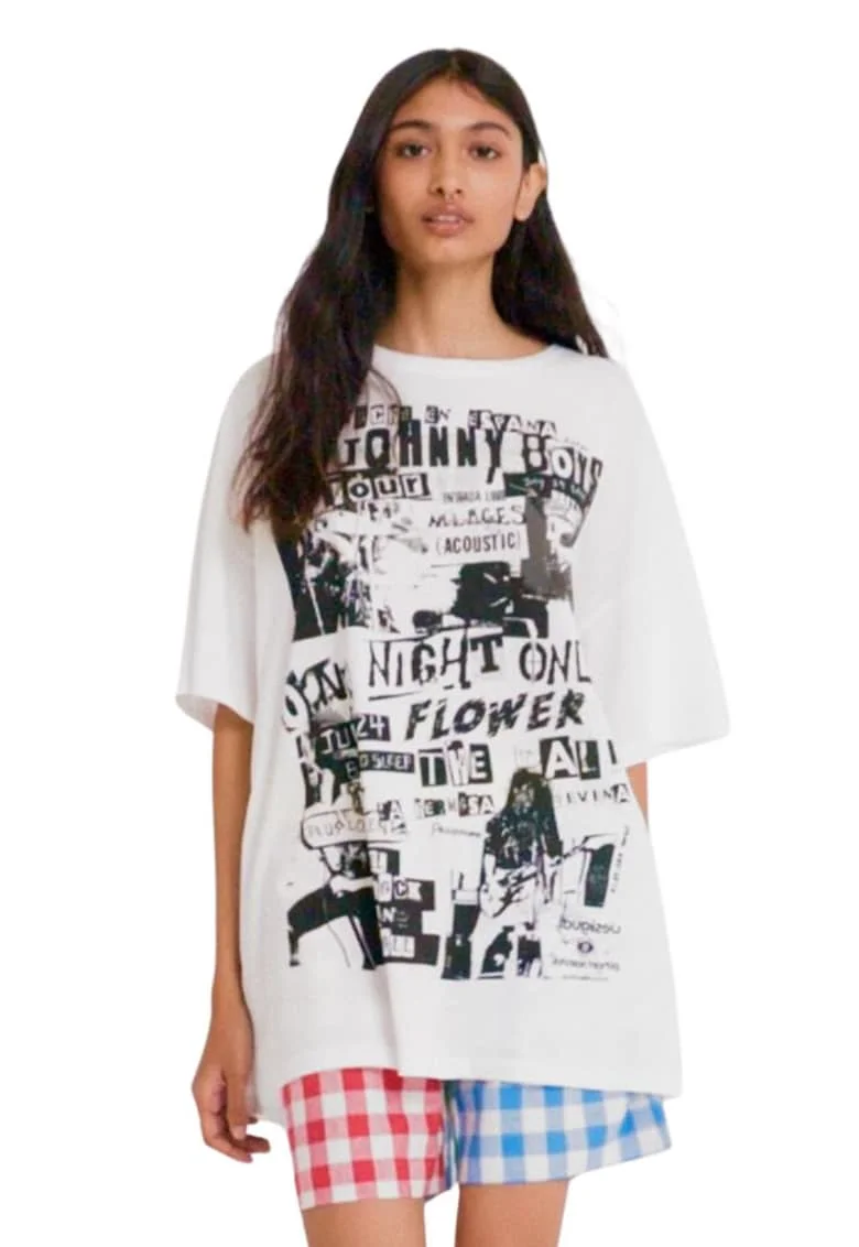 Tricou supradimensionat cu maneci cazute si imprimeu,