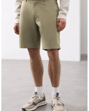 Pantaloni scurti chino cu talie medie, Verde pal