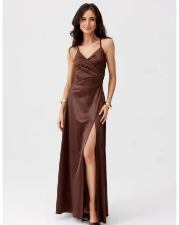 Rochie maxi cu decolteu petrecut si slit adanc Serena, Maro