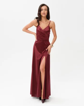 Rochie maxi cu decolteu petrecut si slit adanc Serena, Visiniu