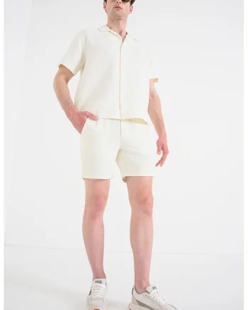 Pantaloni scurti cu talie ajustabila si model uni, Crem