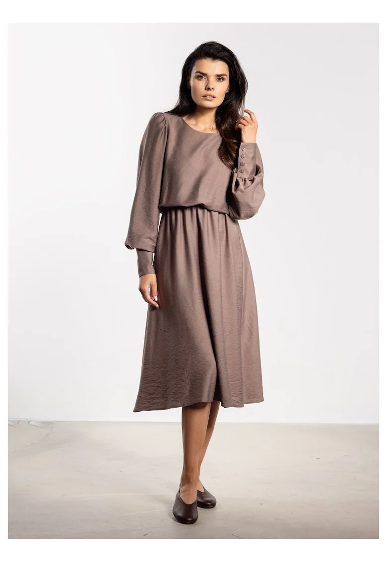 Rochie midi,  Maro taupe, rayon natural, maneci lungi cu mansete, talie elastica, decolteu barca, confortabila, ideala pentru toamna-iarna, Maro taupe