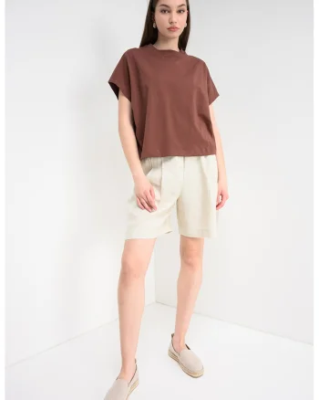 Tricou lejer cu decolteu la baza gatului, Maro pamantiu
